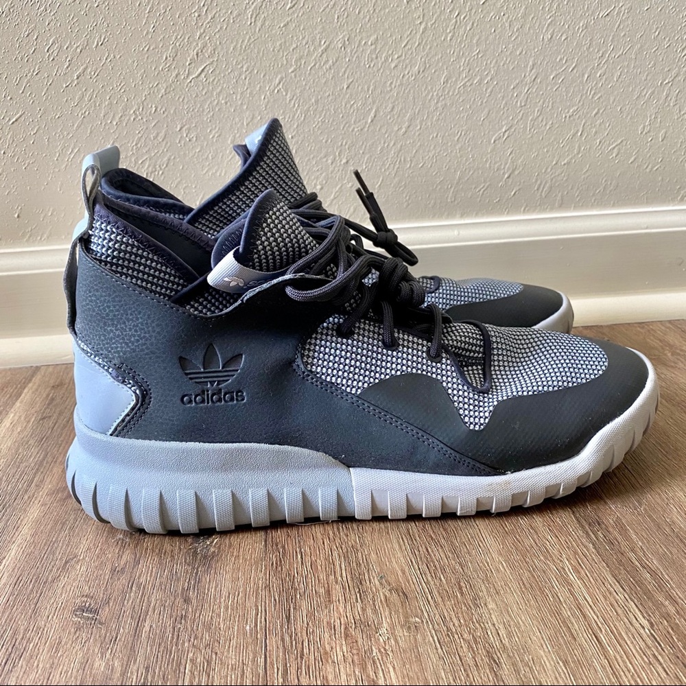 Adidas Tubular Men’s Sneaker